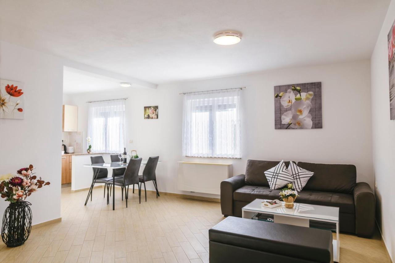 Apartments Mirela Koper Extérieur photo