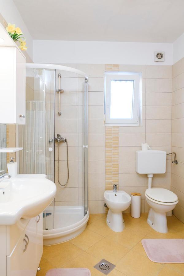 Apartments Mirela Koper Extérieur photo