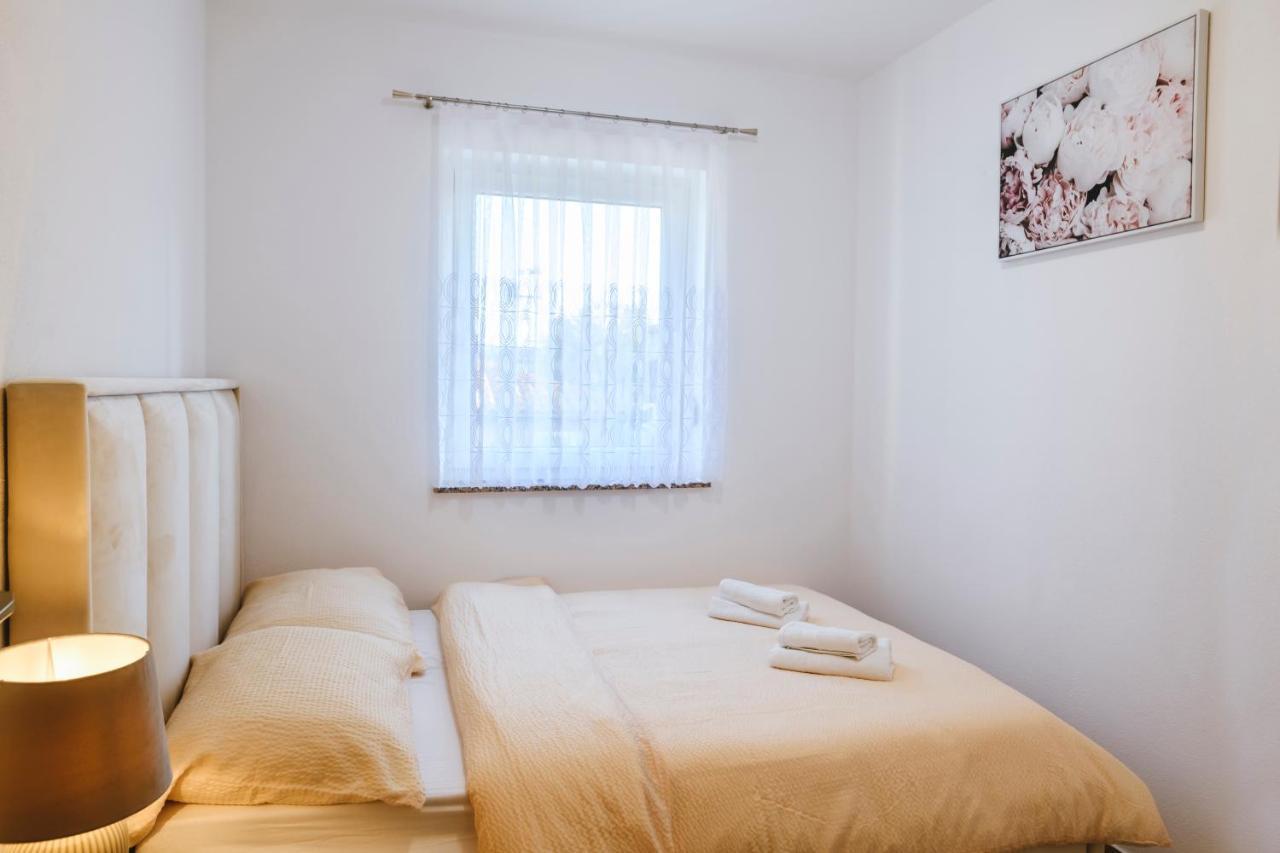 Apartments Mirela Koper Extérieur photo